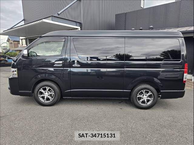 Toyota HIACE VAN 2019-11 7061099-13