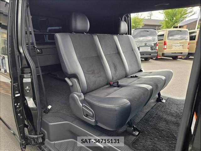 Toyota HIACE VAN 2019-11 7061099-7