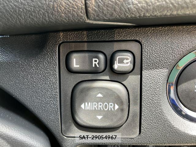 Toyota HIACE VAN 2026-03 7061100-26