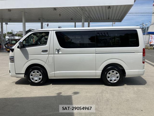 Toyota HIACE VAN 2026-03 7061100-5