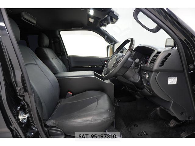 Toyota HIACE VAN 2025-03 7061090-21