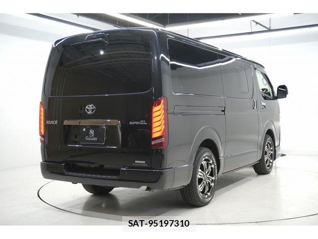 Toyota HIACE VAN 2025-03 7061090-4