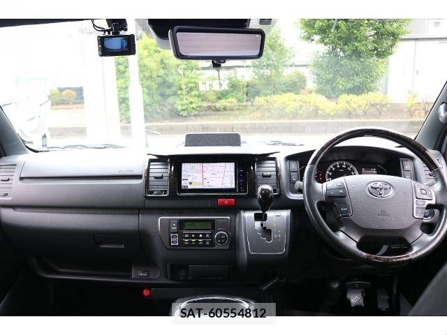 Toyota HIACE VAN 2024-01 7059394-2
