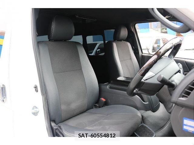 Toyota HIACE VAN 2024-01 7059394-3