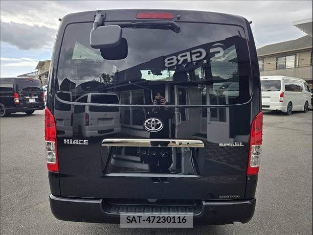 Toyota HIACE VAN 2023-04 7061094-2