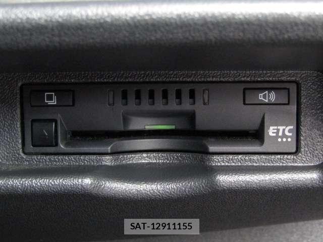 Toyota HIACE VAN 2023-11 7061096-9