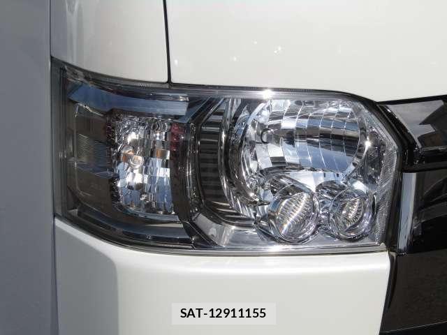 Toyota HIACE VAN 2023-11 7061096-23