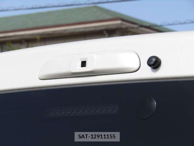 Toyota HIACE VAN 2023-11 7061096-28