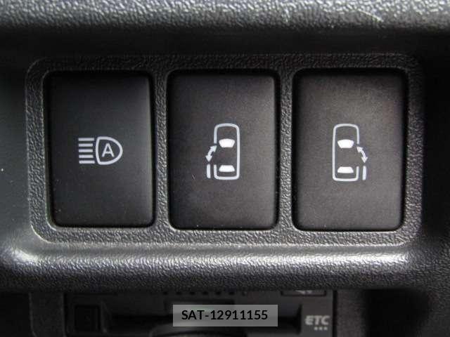 Toyota HIACE VAN 2023-11 7061096-3