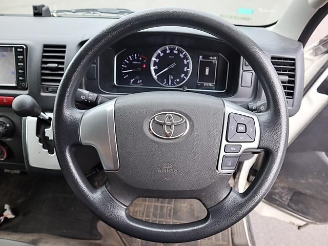 Toyota HIACE VAN 2021-03 7199791-3