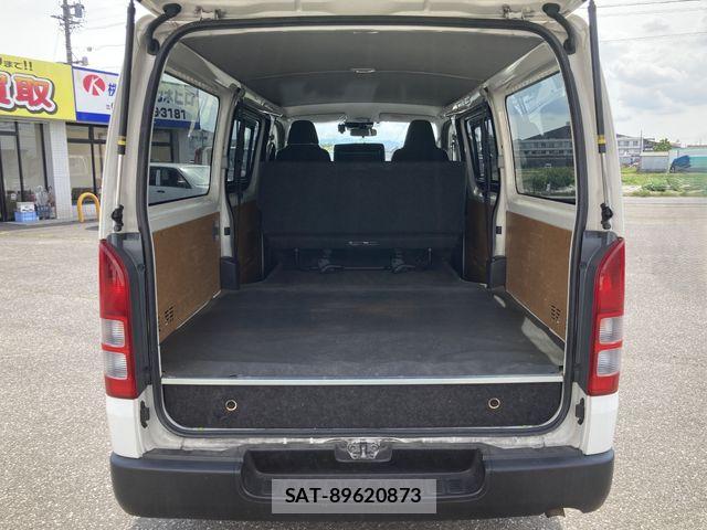 Toyota HIACE VAN 2022-02 7226255-10