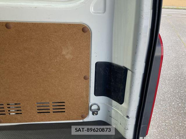Toyota HIACE VAN 2022-02 7226255-11