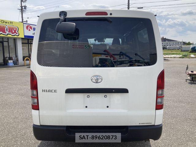 Toyota HIACE VAN 2022-02 7226255-22