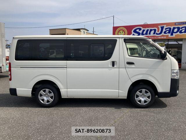 Toyota HIACE VAN 2022-02 7226255-23