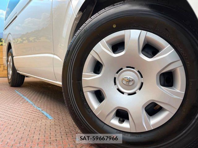 Toyota HIACE VAN 2025-09 7226272-12