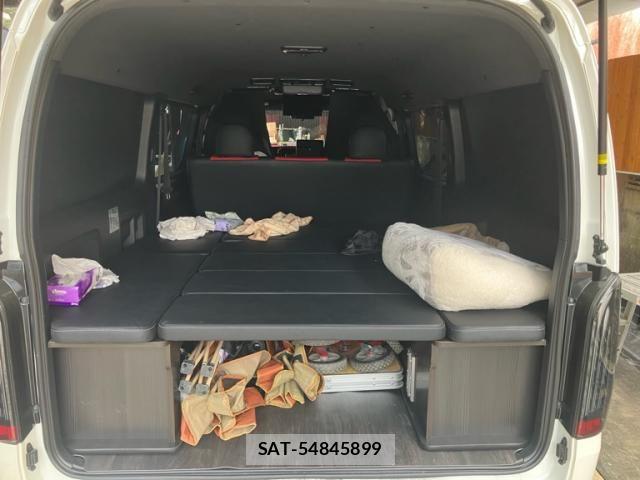 Toyota HIACE VAN 2023-06 7226264-24