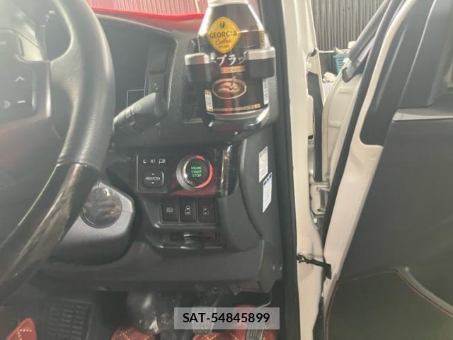 Toyota HIACE VAN 2023-06 7226264-7