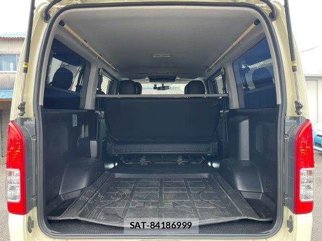 Toyota HIACE VAN 2013-12 7226213-11
