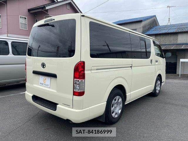 Toyota HIACE VAN 2013-12 7226213-19