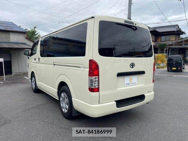 Toyota HIACE VAN 2013-12 7226213-20