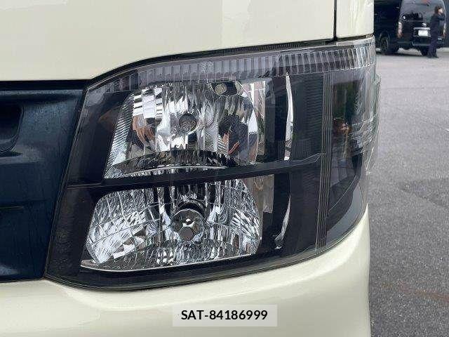Toyota HIACE VAN 2013-12 7226213-22