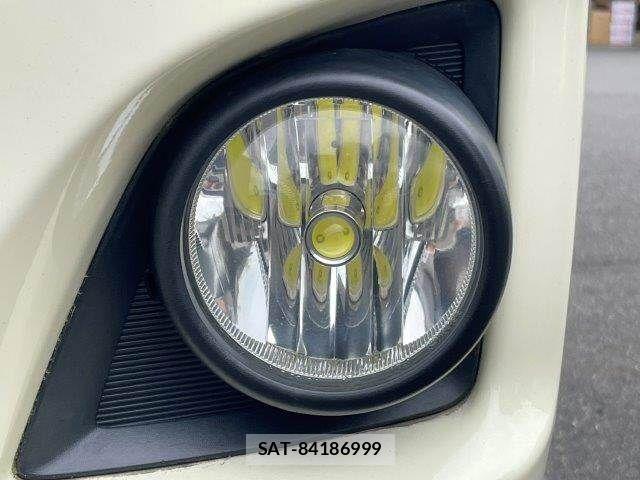 Toyota HIACE VAN 2013-12 7226213-24