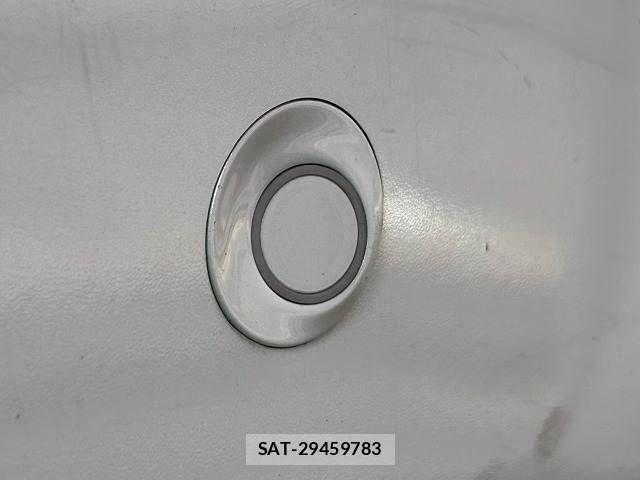 Toyota HIACE VAN 2023-04 7226265-9