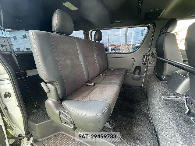 Toyota HIACE VAN 2023-04 7226265-13