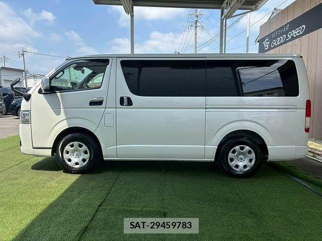 Toyota HIACE VAN 2023-04 7226265-16