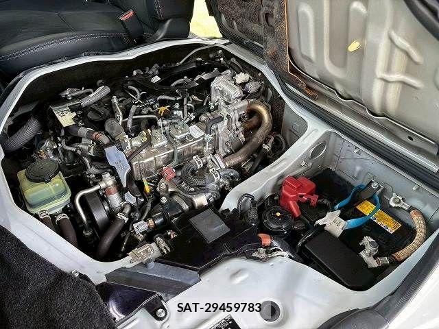 Toyota HIACE VAN 2023-04 7226265-17