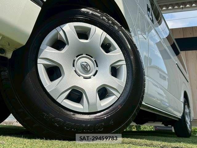 Toyota HIACE VAN 2023-04 7226265-19