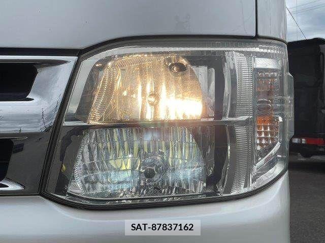 Toyota HIACE VAN 2010-10 7226209-11