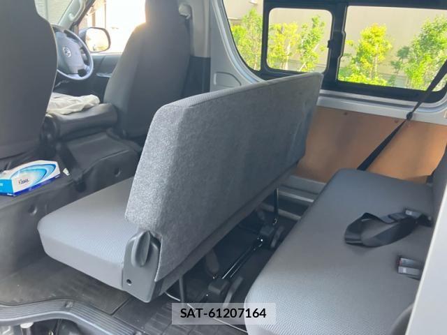 Toyota HIACE VAN 2016-09 7226217-9