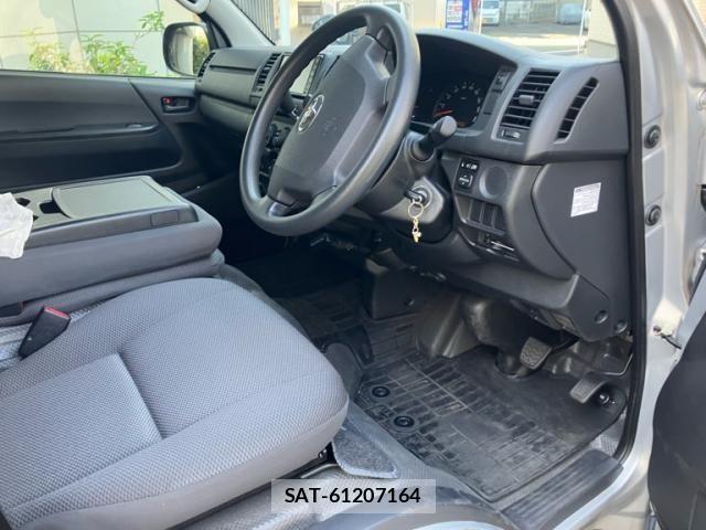 Toyota HIACE VAN 2016-09 7226217-14