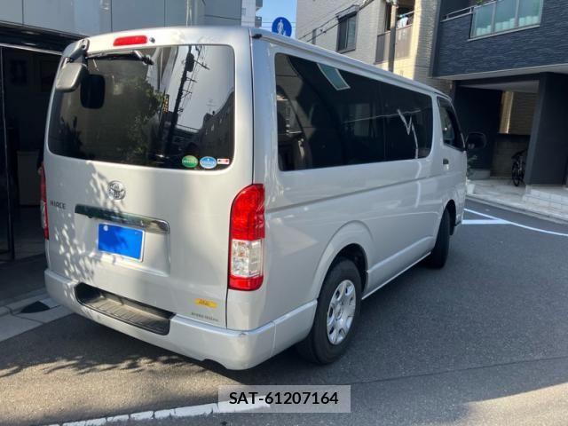 Toyota HIACE VAN 2016-09 7226217-2