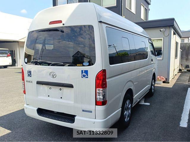 Toyota HIACE VAN 2018-04 7226226-1