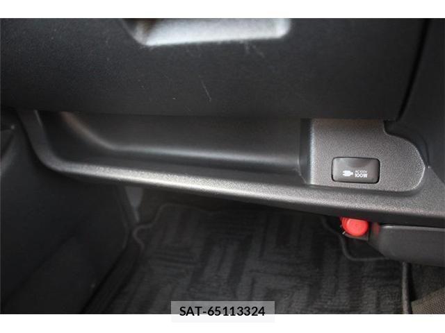 Toyota HIACE VAN 2021-03 7226243-2