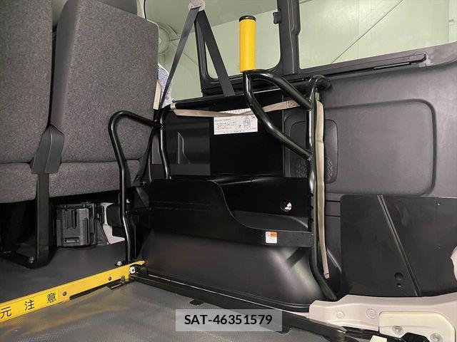 Toyota HIACE VAN 2020-03 7226236-16
