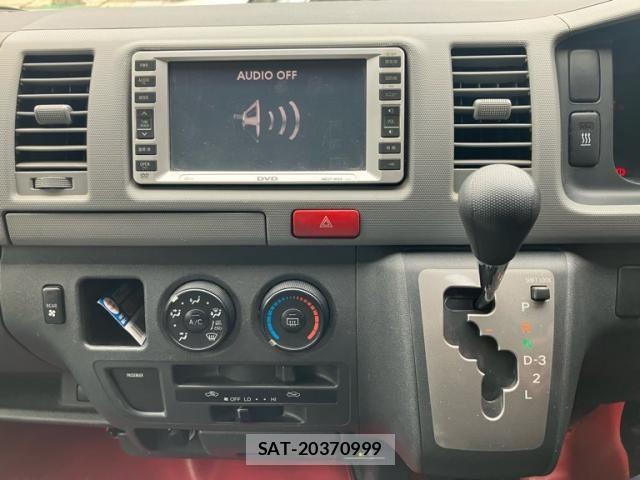 Toyota HIACE VAN 2004-09 7226201-17