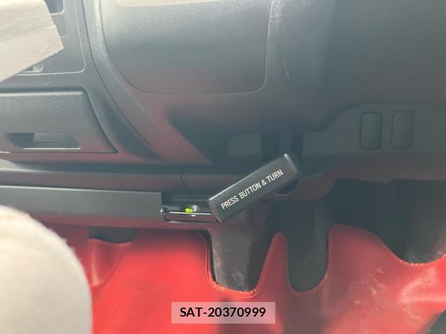 Toyota HIACE VAN 2004-09 7226201-18