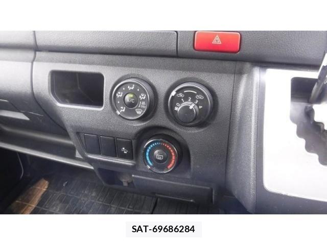 Toyota HIACE VAN 2019-09 7226230-19