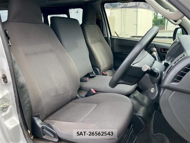 Toyota HIACE VAN 2014-04 7226214-9