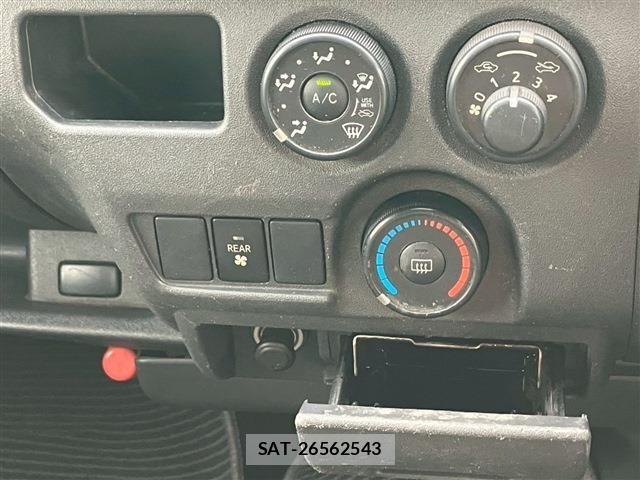 Toyota HIACE VAN 2014-04 7226214-17