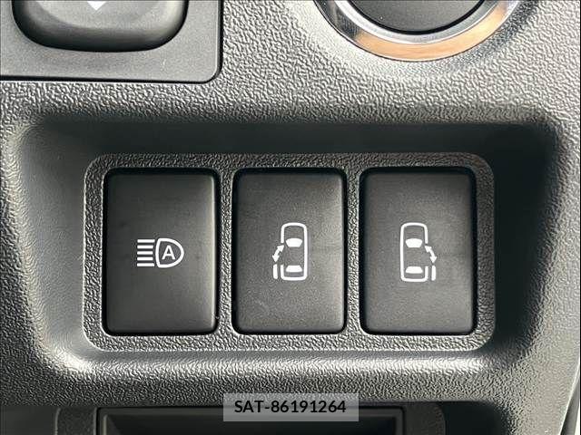 Toyota HIACE VAN 2026-03 7226276-16