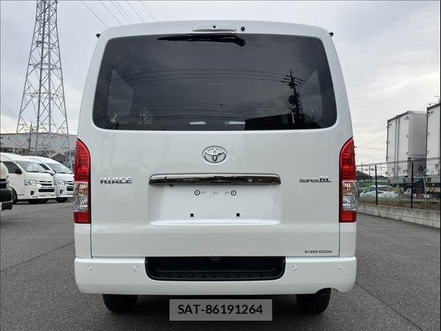 Toyota HIACE VAN 2026-03 7226276-2