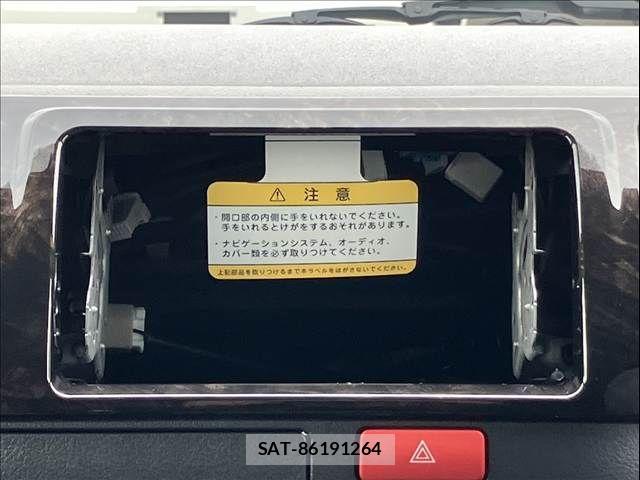 Toyota HIACE VAN 2026-03 7226276-4
