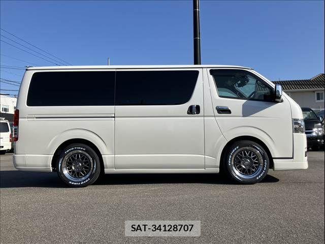 Toyota HIACE VAN 2025-08 7226273-12