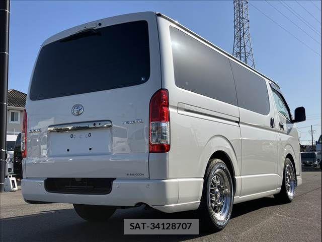 Toyota HIACE VAN 2025-08 7226273-14