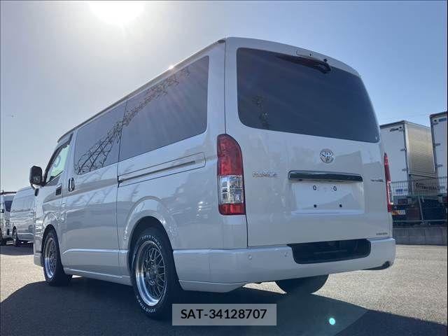 Toyota HIACE VAN 2025-08 7226273-15