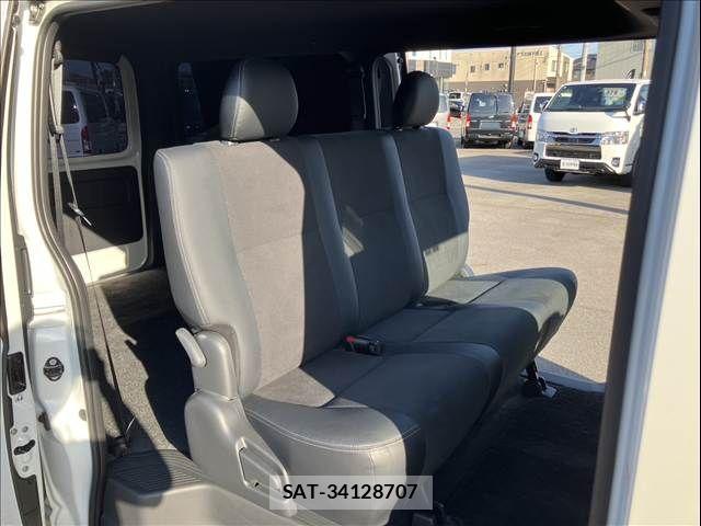 Toyota HIACE VAN 2025-08 7226273-7